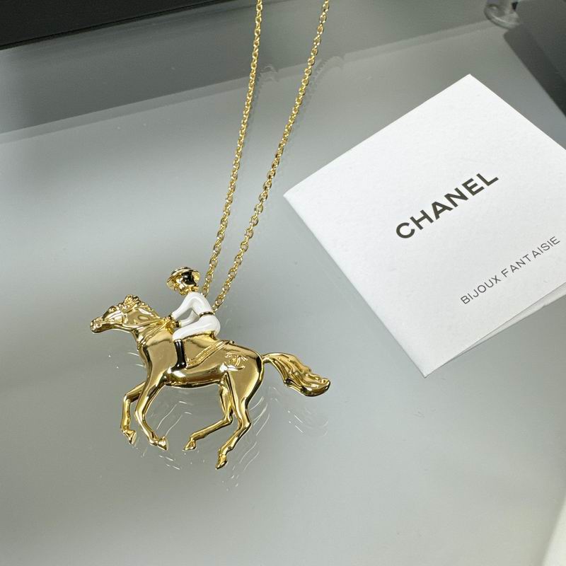 Chanel Suits 03yxs23